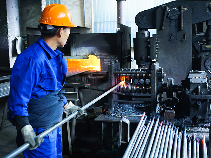 Hot-rolled and cold-drawn seamless steel pipe: the effect of production process on mechanical properties