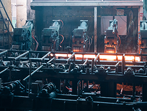 A Guide to Selecting Seamless Steel Tubes for Petroleum Cracking: Core Elements to Ensure Safety and Efficiency in Oil and Gas Extraction