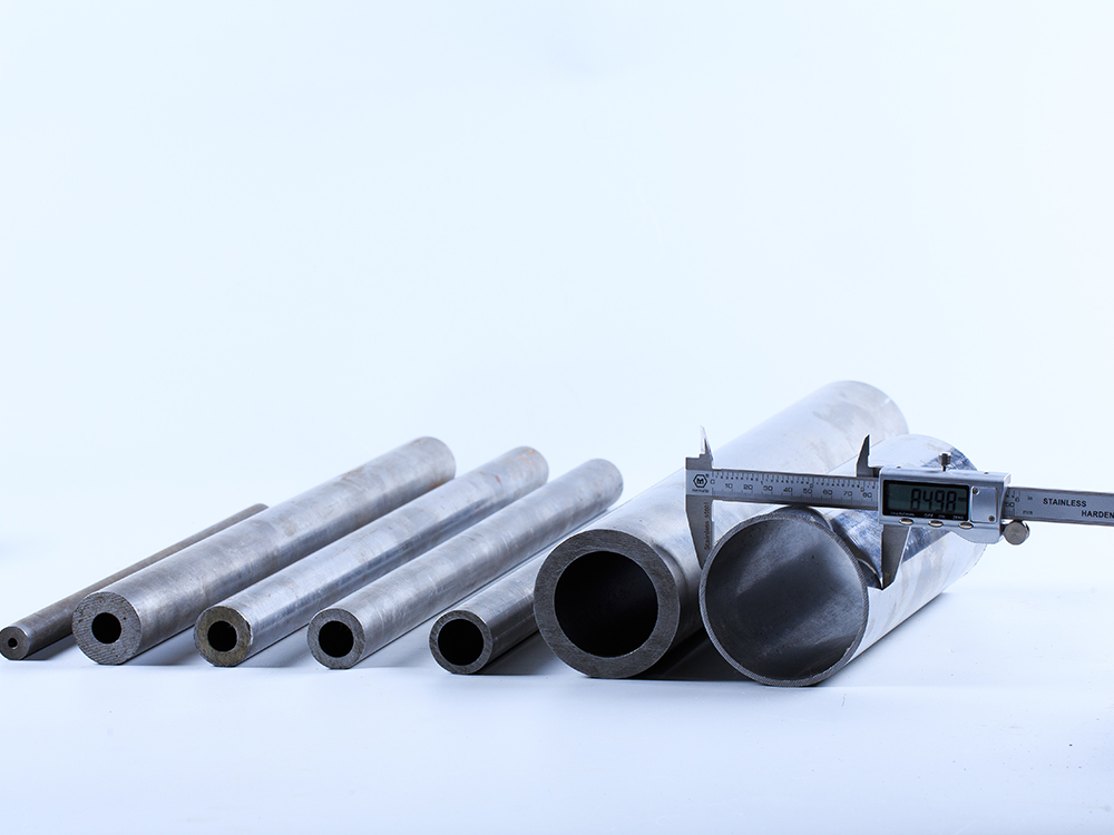 Seamless Alloy Steel Tubes image 3